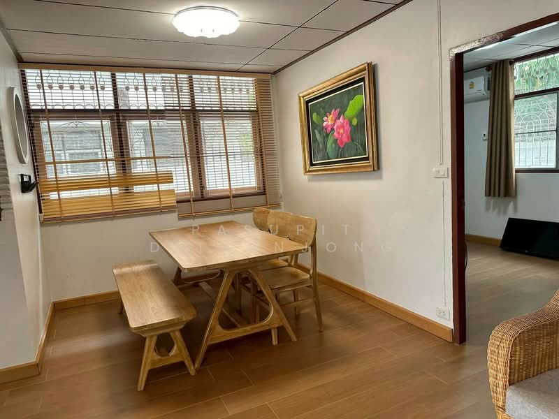 4-BR House, Bangkok, Bang Chak, Phra Khanong, Bangkok, 4 Bedrooms, 220 sqm, Single Detached House For Rent, by Pasupit Ditbanjong, 500300612 - DDproperty.com