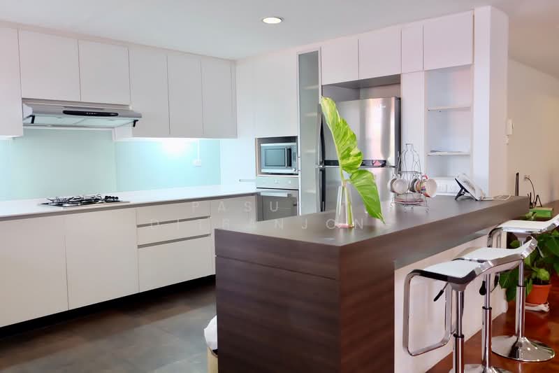 5-BR Townhouse, Bangkok, Yan Nawa, Sathon, Bangkok, 5 Bedrooms, 480 sqm, Townhouse For Rent, by Pasupit Ditbanjong, 500300623 - DDproperty.com