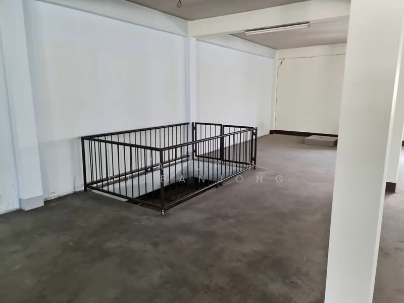 6-BR House, Bangkok, Phra Kanong, Khlong Toei, Bangkok, 6 Bedrooms, 980 sqm, Single Detached House For Sale, by Pasupit Ditbanjong, 500300630 - DDproperty.com