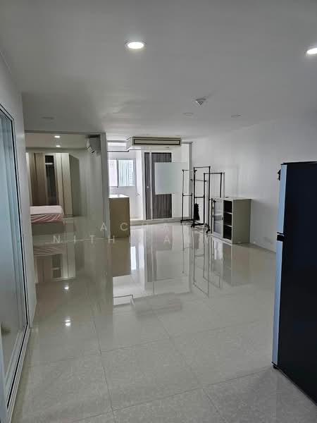 ITF Silom Palace, Bangkok, 160 Soi Naradhiwas Rajanagarindra 1, Suriyawong, Bang Rak, Bangkok, 1 Bedroom, 61 sqm, Condo For Rent, by Achaya Nithipanyawong, 500300634 - DDproperty.com