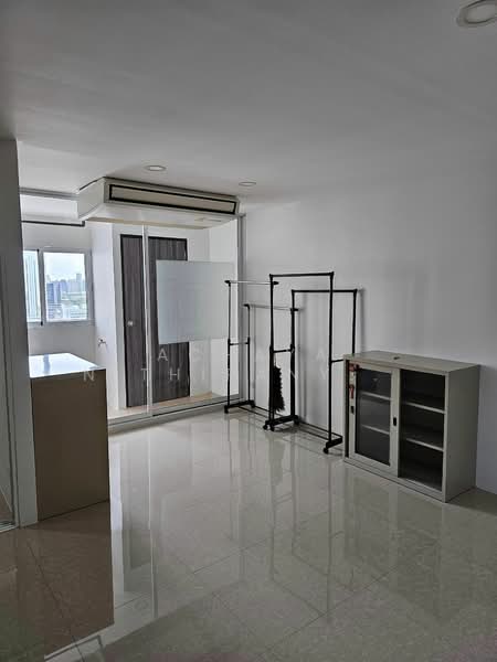 ITF Silom Palace, Bangkok, 160 Soi Naradhiwas Rajanagarindra 1, Suriyawong, Bang Rak, Bangkok, 1 Bedroom, 61 sqm, Condo For Rent, by Achaya Nithipanyawong, 500300634 - DDproperty.com
