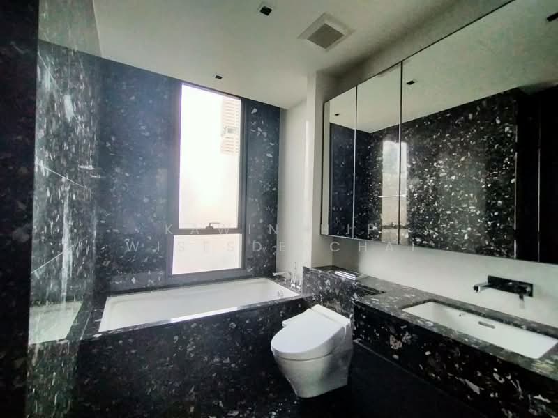 BEATNIQ Sukhumvit 32, Bangkok, Soi Sukhumvit 32, Sukhumvit Road, Khong Tan, Khlong Toei, Bangkok, 1 Bedroom, 59 sqm, Condo For Rent, by Kawinthip Wisesdenchai, 500300640 - DDproperty.com