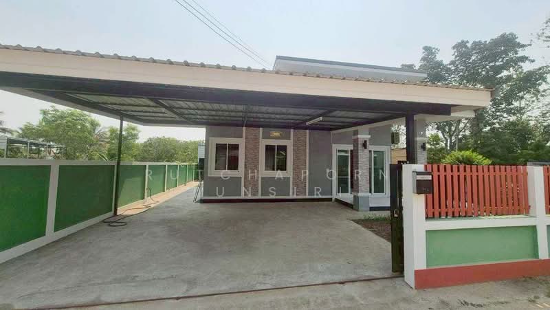 บ้านให้เช่า – ใกล้โรงเรียนวชิราลัย เพียง 10 นาที ค่าเช่า 18,000 บาท / เดือน รหัสทรัพย์ : No.15H861, Chiang Mai, Don Kaew, Saraphi, Chiang Mai, 3 Bedrooms, 100 sqm, Single Detached House For Rent, by Rutchaporn Tunsiri, 500300671 - DDproperty.com
