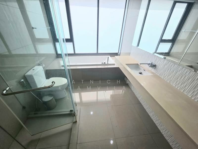 Rhythm Sukhumvit 42, Bangkok, Soi Sukhumvit 42, Sukhumvit Road, Phra Kanong, Khlong Toei, Bangkok, 2 Bedrooms, 80 sqm, Condo For Rent, by Natnicha Khamvilai, 500300673 - DDproperty.com