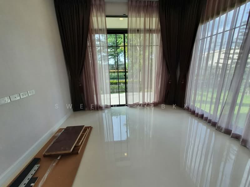 Bangkok Boulevard Sathorn-Pinklao 2, Nonthaburi, Bang Kruai-Chong Thanom Road, Mahasawat, Bang Kruai, Nonthaburi, 4 Bedrooms, 248 sqm, Single Detached House For Rent, by SweetHomeBKK, 500300693 - DDproperty.com