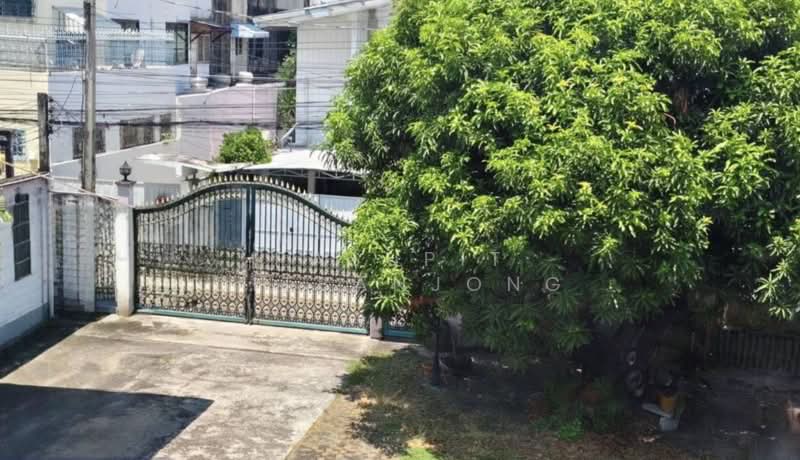 10-BR House, Bangkok, Tanon Nakorn Chaisri, Dusit, Bangkok, 10+ Bedrooms, 500 sqm, Single Detached House For Sale, by Pasupit Ditbanjong, 500300698 - DDproperty.com