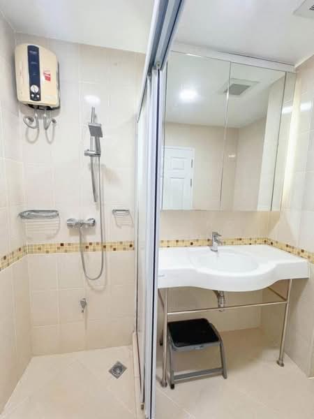 Life @ Ratchada, Bangkok, 36 Soi Lat Phrao 36, Chan Kasem, Chatuchak, Bangkok, 2 Bedrooms, 77 sqm, Condo For Sale, by Yuttapong Napikun, 500300734 - DDproperty.com