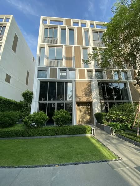 Quarter 39, Bangkok, 138  Soi Sukhumvit 39, Khlong Tan Nua, Watthana, Bangkok, 5 Bedrooms, 400 sqm, Townhouse For Rent, by Pasupit Ditbanjong, 500300753 - DDproperty.com