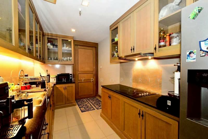 Sathorn Gardens, Bangkok, 39 South Sathorn Road, Thung Maha Mek, Sathon, Bangkok, 3 Bedrooms, 230 sqm, Condo For Sale, by Moneyproperty, 500300774 - DDproperty.com