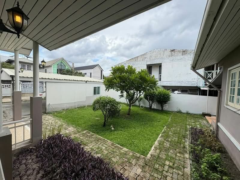 4-BR House, Bangkok, Bang Chak, Phra Khanong, Bangkok, 4 Bedrooms, 297 sqm, Single Detached House For Sale, by Pasupit Ditbanjong, 500300782 - DDproperty.com