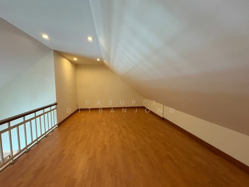 4-BR House, Bangkok, Bang Chak, Phra Khanong, Bangkok, 4 Bedrooms, 297 sqm, Single Detached House For Sale, by Pasupit Ditbanjong, 500300782 - DDproperty.com