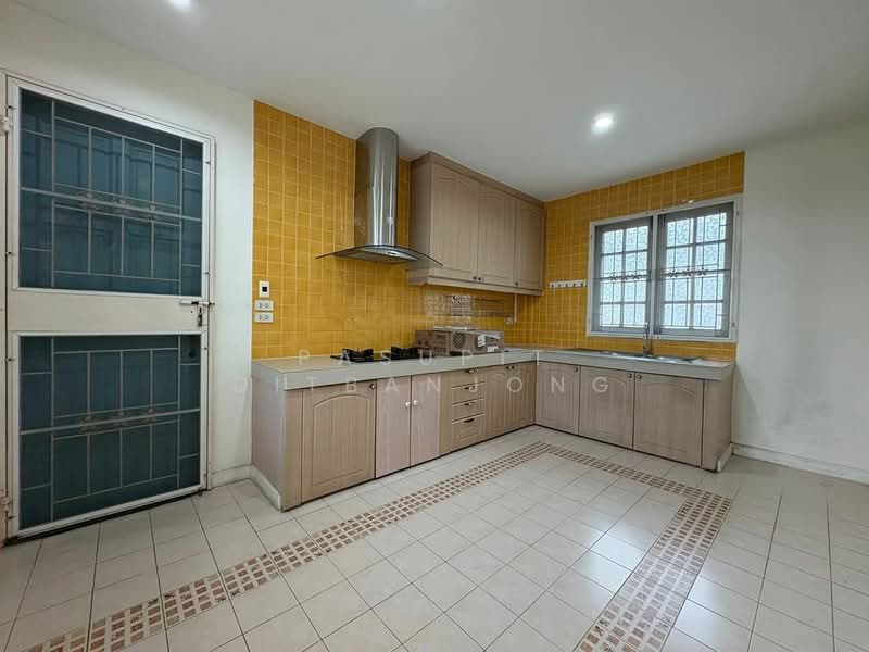 4-BR House, Bangkok, Bang Chak, Phra Khanong, Bangkok, 4 Bedrooms, 297 sqm, Single Detached House For Sale, by Pasupit Ditbanjong, 500300782 - DDproperty.com