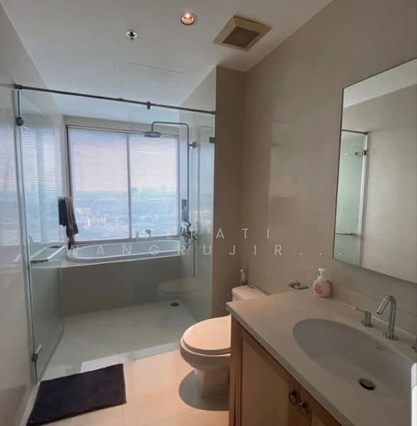 The Emporio Place, Bangkok, 93 Soi Sukhumvit 24, Sukhumvit Road, Khong Tan, Khlong Toei, Bangkok, 1 Bedroom, 65 sqm, Condo For Sale, by Keerati  Wangrujirakul, 500300799 - DDproperty.com