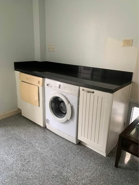 3-BR Townhouse, Bangkok, Khong Tan, Khlong Toei, Bangkok, 3 Bedrooms, 350 sqm, Townhouse For Rent, by Pasupit Ditbanjong, 500300818 - DDproperty.com