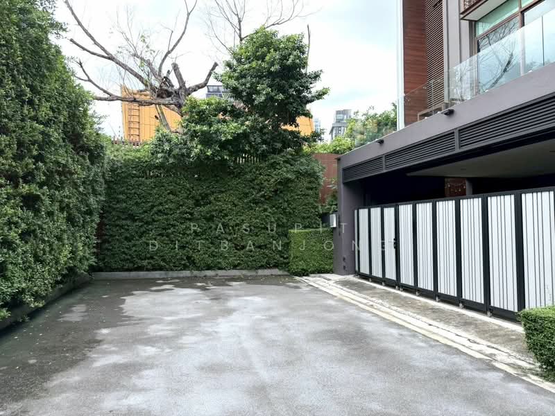 Residence Sukhumvit 65, Bangkok, Sukhumvit Road, Phra Kanong Nua, Watthana, Bangkok, 4 Bedrooms, 350 sqm, Townhouse For Sale, by Pasupit Ditbanjong, 500300844 - DDproperty.com