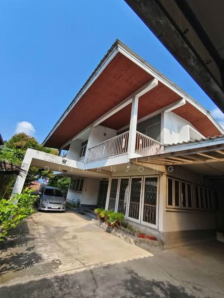3-BR House, Bangkok, Samsen Nai, Phaya Thai, Bangkok, 3 Bedrooms, 263 sqm, Single Detached House For Sale, by Pasupit Ditbanjong, 500300855 - DDproperty.com