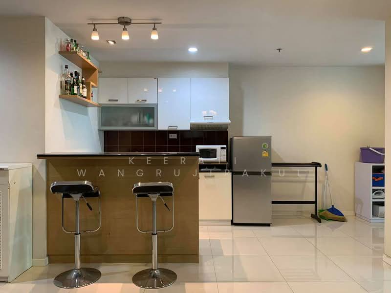 Sukhumvit Living Town, Bangkok, 299 Sukhumvit 21 Road, Khlongtoei Nua, Watthana, Bangkok, 1 Bedroom, 57 sqm, Condo For Rent, by Keerati Wangrujirakul, 500300884 - DDproperty.com