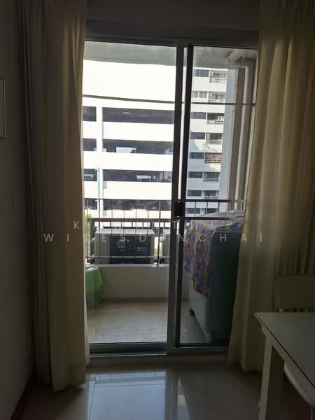 The Clover Thonglor Residence, Bangkok, Soi Sukhumvit 55, Khlong Tan Nua, Watthana, Bangkok, 1 Bedroom, 37 sqm, Condo For Rent, by Kawinthip Wisesdenchai, 500300900 - DDproperty.com