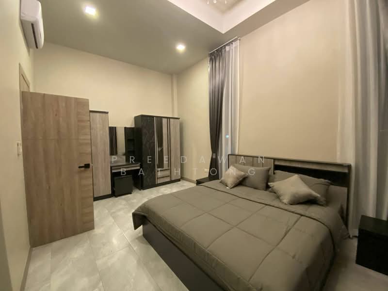 undefined, Chon Buri (Pattaya), Poong, Bang Lamung (Pattaya), Chon Buri (Pattaya), 3 Bedrooms, 204 sqm, Villa For Rent, by Patchara Srisak, 500300965 - DDproperty.com