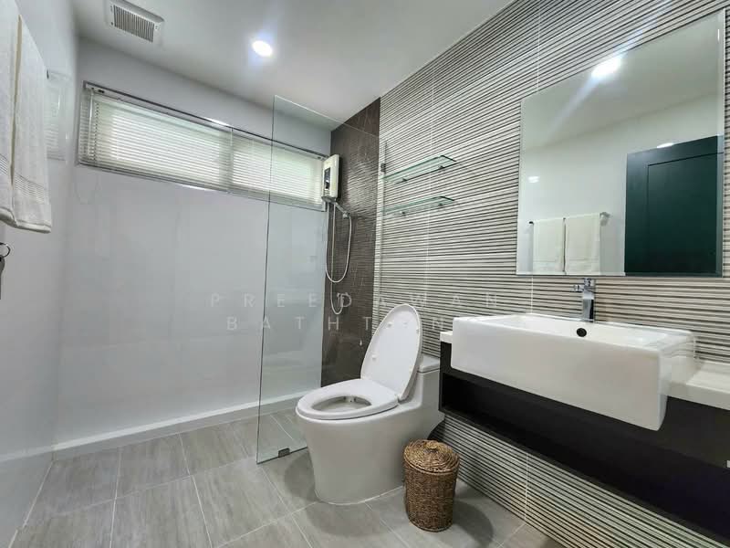 undefined, Chon Buri (Pattaya), Nong Pru, Bang Lamung (Pattaya), Chon Buri (Pattaya), 4 Bedrooms, 400 sqm, Single Detached House For Rent, by Preedawan Bathtong, 500300971 - DDproperty.com