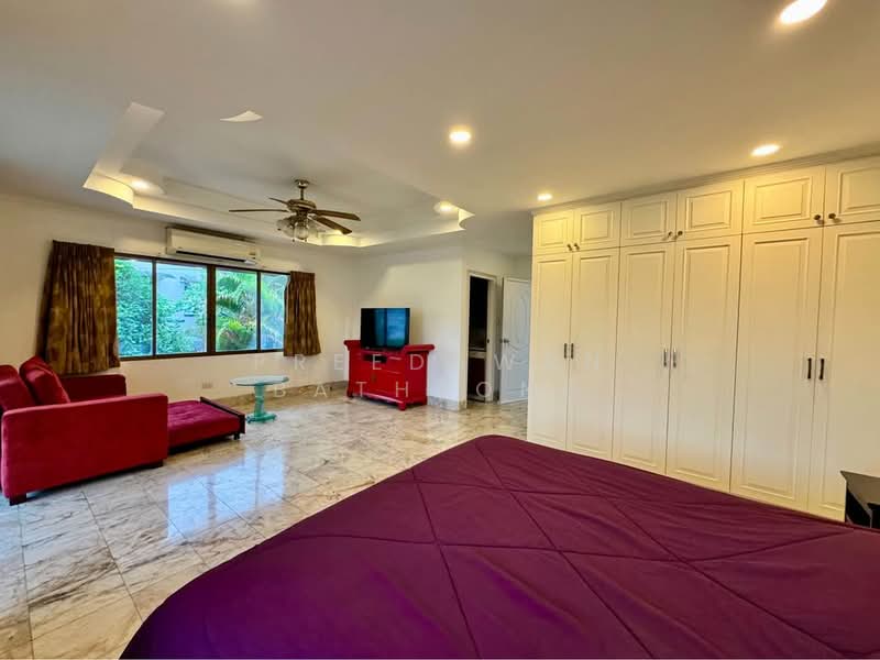 3-BR House, Chon Buri (Pattaya), Nong Pru, Bang Lamung (Pattaya), Chon Buri (Pattaya), 3 Bedrooms, 280 sqm, Single Detached House For Rent, by Preedawan Bathtong, 500301028 - DDproperty.com