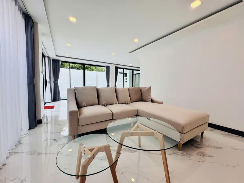 undefined, Chon Buri (Pattaya), Nong Pru, Bang Lamung (Pattaya), Chon Buri (Pattaya), 5 Bedrooms, 200 sqm, Villa For Sale, by Sita Shrestha, 500301130 - DDproperty.com