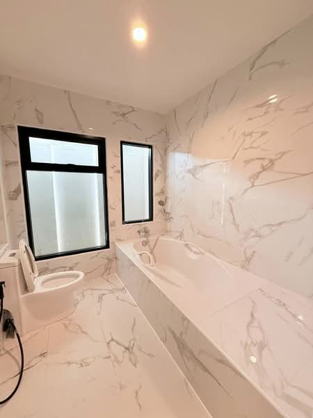 undefined, Chon Buri (Pattaya), Nong Pru, Bang Lamung (Pattaya), Chon Buri (Pattaya), 3 Bedrooms, 250 sqm, Single Detached House For Sale, by Sita Shrestha, 500301209 - DDproperty.com