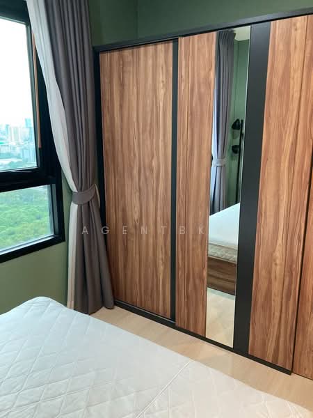 Life Asoke, Bangkok, Asoke-Dindang Road, Bang Kapi, Huai Khwang, Bangkok, 1 Bedroom, 29 sqm, Condo For Rent, by Agentbkk, 500301286 - DDproperty.com