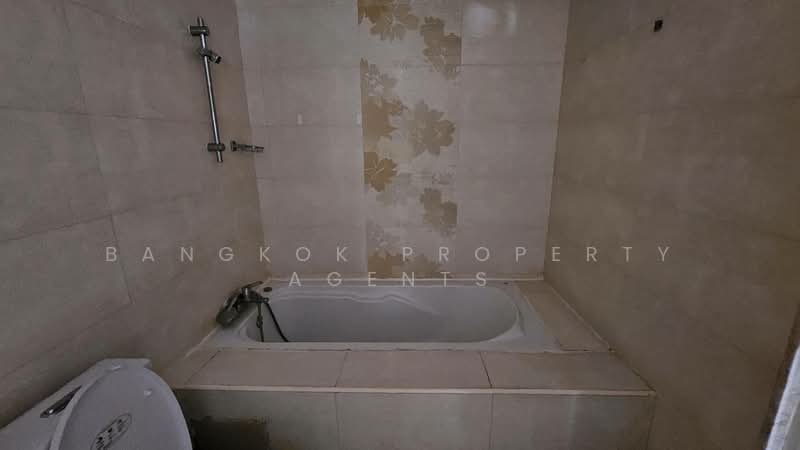 D.S. Tower 1 Sukhumvit 33, Bangkok, Soi Phrom Chit, Khlong Tan Nua, Watthana, Bangkok, 3 Bedrooms, 242 sqm, Condo For Rent, by BANGKOK PROPERTY AGENTS, 500301388 - DDproperty.com