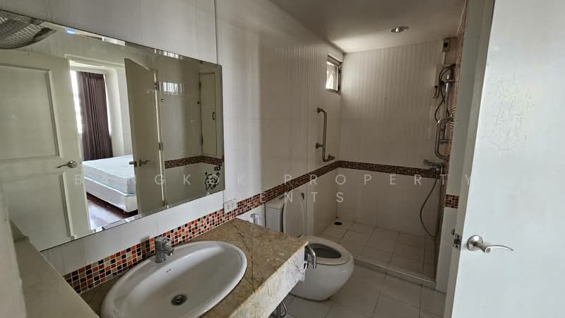 D.S. Tower 1 Sukhumvit 33, Bangkok, Soi Phrom Chit, Khlong Tan Nua, Watthana, Bangkok, 3 Bedrooms, 242 sqm, Condo For Rent, by BANGKOK PROPERTY AGENTS, 500301388 - DDproperty.com