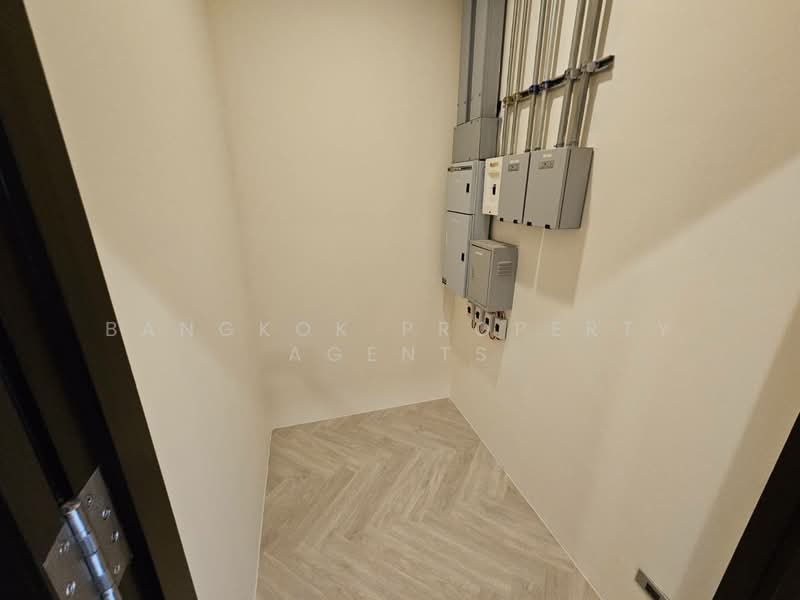 Grand Mercure Bangkok Asoke Residence, Bangkok, 50 5 Soi Sukhumvit 19, Khlong Tan Nua, Watthana, Bangkok, 3 Bedrooms, 220 sqm, Condo For Rent, by BANGKOK PROPERTY AGENTS, 500301401 - DDproperty.com