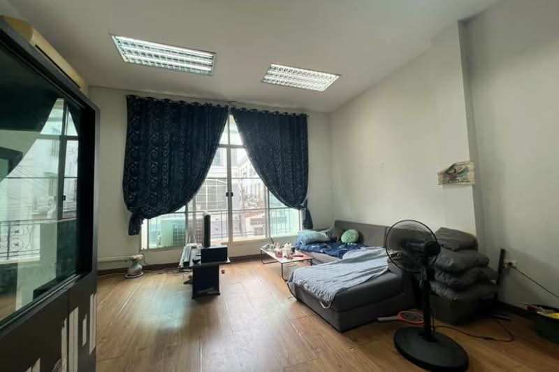 Baan Klang Muang Ladprao 71 Project 2, Bangkok, Soi Ladprao 71 ( Soi Nak Niwat 11), Lat Phrao, Lat Phrao, Bangkok, 3 Bedrooms, 120 sqm, Townhouse For Sale, by คุณบี, 500301402 - DDproperty.com