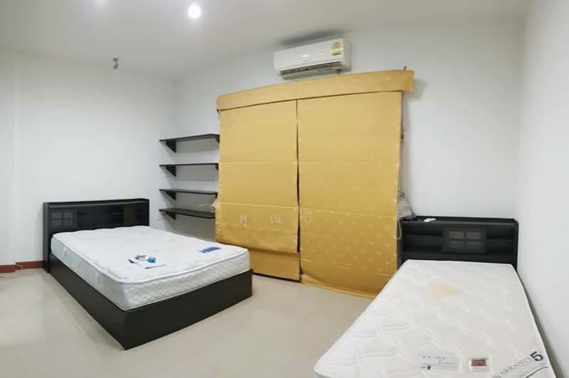 Baan Klang Muang Ladprao 71 Project 2 : บ้านกลางเมือง ลาดพร้าว 71 โครงการ 2, กรุงเทพ, ซอยลาดพร้าว 71 (ซอย นาคนิวาส 11), ลาดพร้าว, ลาดพร้าว, กรุงเทพ, 120 ตร.ม., ทาวน์เฮ้าส์ ขาย, โดย คุณบี, 500301402 - DDproperty.com