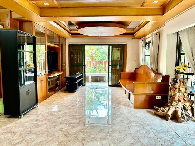 5-BR House, Chon Buri (Pattaya), Surasak, Si Racha, Chon Buri (Pattaya), 5 Bedrooms, 377 sqm, Single Detached House For Sale, by Sita Shrestha, 500301408 - DDproperty.com