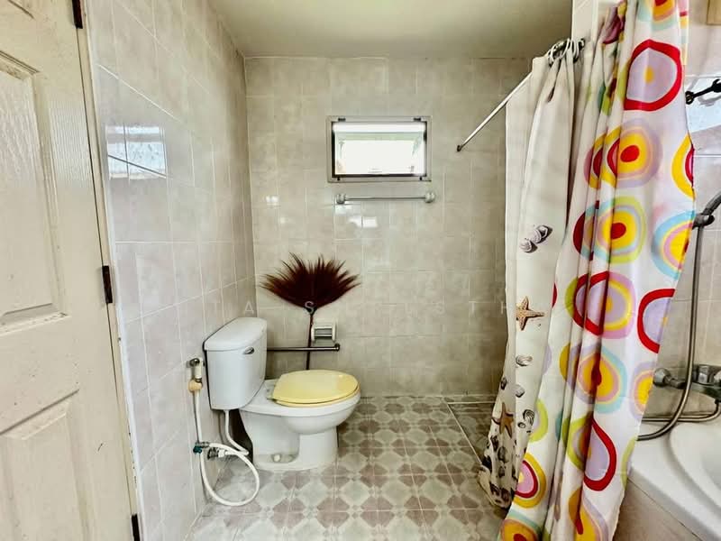 5-BR House, Chon Buri (Pattaya), Surasak, Si Racha, Chon Buri (Pattaya), 5 Bedrooms, 377 sqm, Single Detached House For Sale, by Sita Shrestha, 500301408 - DDproperty.com