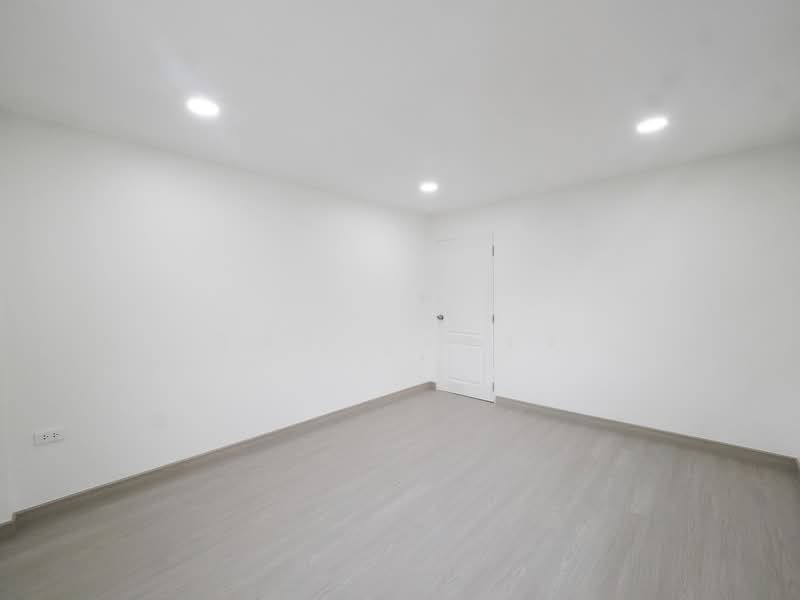 ม.อู่ทองเพลส2, Pathum Thani, ลำลูกกา, Khu Khot, Lam Luk Ka, Pathum Thani, 3 Bedrooms, 450 sqm, Single Detached House For Sale, by wipa รุ่งธุระ, 500301436 - DDproperty.com