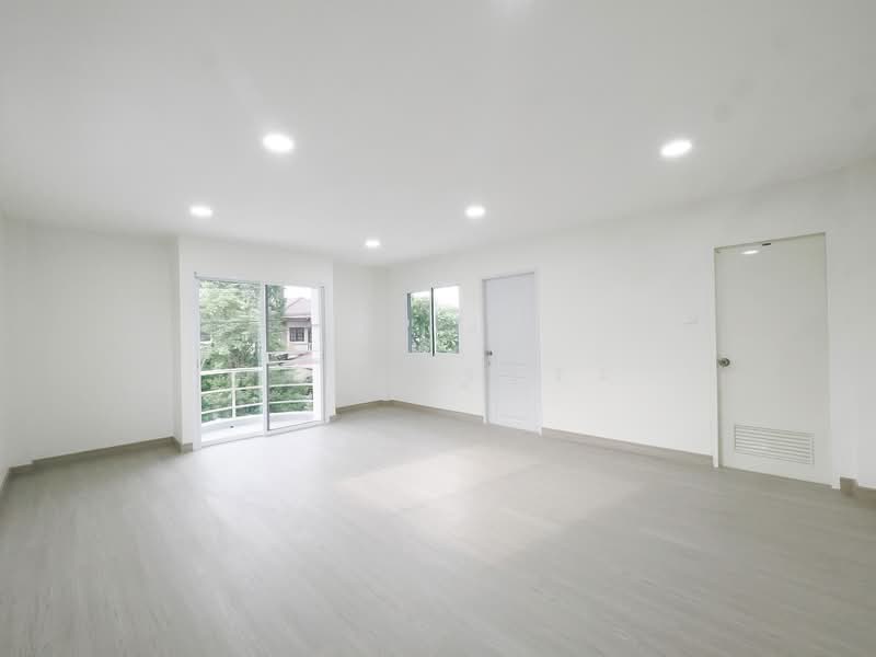 ม.อู่ทองเพลส2, Pathum Thani, ลำลูกกา, Khu Khot, Lam Luk Ka, Pathum Thani, 3 Bedrooms, 450 sqm, Single Detached House For Sale, by wipa รุ่งธุระ, 500301436 - DDproperty.com