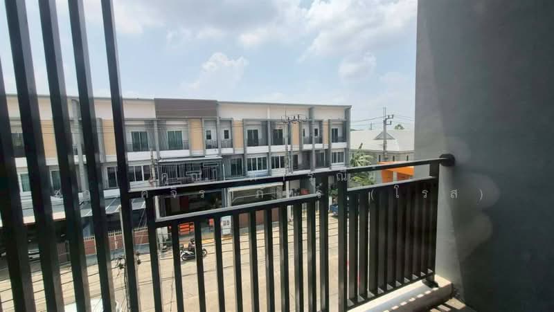 Grand Ville Donmuang-Songprapa 30, Bangkok, Songprapa Road 30, Si Khan, Don Mueang, Bangkok, 3 Bedrooms, 120 sqm, Townhouse For Sale, by คุณ ดารุณีย์ ชูวงค์จิราภัทร์ (โรส), 500301479 - DDproperty.com