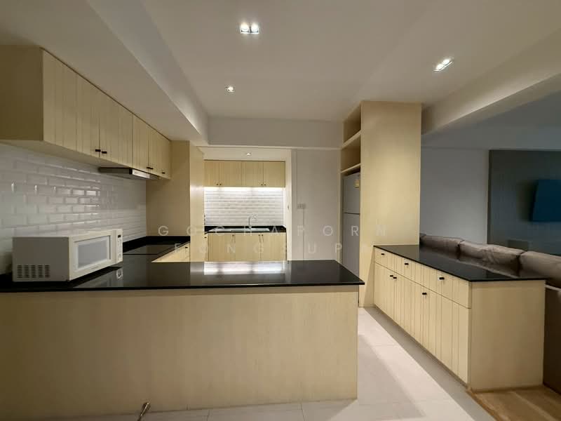 Villa Bajaj, Bangkok, Soi Sukhumvit 19, Khlongtoei Nua, Watthana, Bangkok, 2 Bedrooms, 160 sqm, Condo For Rent, by Gochaporn Fongsupa, 500301519 - DDproperty.com