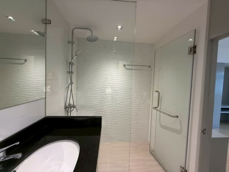 Villa Bajaj, Bangkok, Soi Sukhumvit 19, Khlongtoei Nua, Watthana, Bangkok, 2 Bedrooms, 160 sqm, Condo For Rent, by Gochaporn Fongsupa, 500301569 - DDproperty.com
