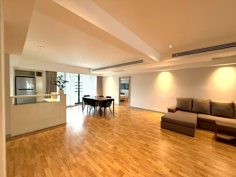 Villa Bajaj, Bangkok, Soi Sukhumvit 19, Khlongtoei Nua, Watthana, Bangkok, 3 Bedrooms, 240 sqm, Condo For Rent, by Gochaporn Fongsupa, 500301600 - DDproperty.com