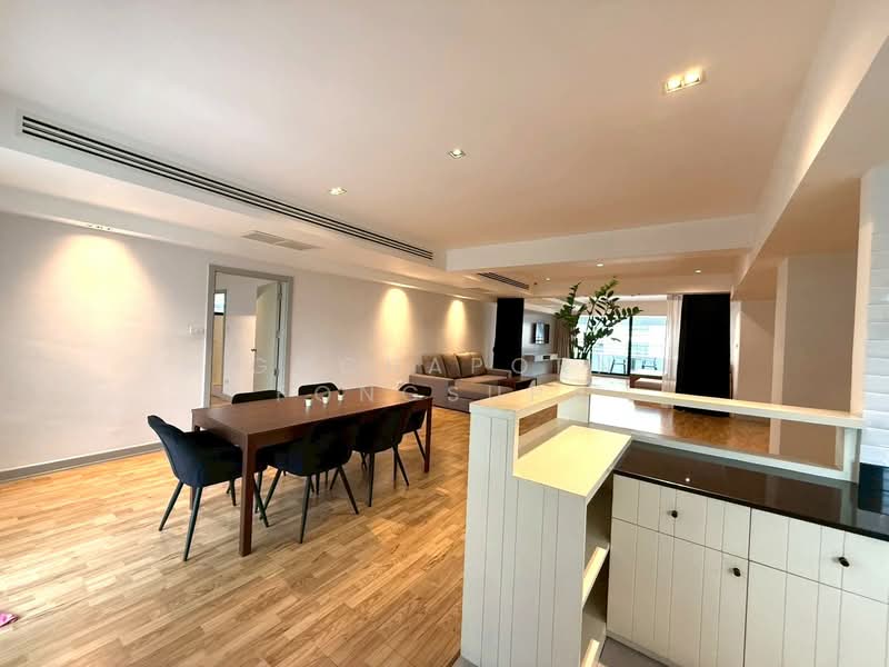 Villa Bajaj, Bangkok, Soi Sukhumvit 19, Khlongtoei Nua, Watthana, Bangkok, 3 Bedrooms, 240 sqm, Condo For Rent, by Gochaporn Fongsupa, 500301600 - DDproperty.com