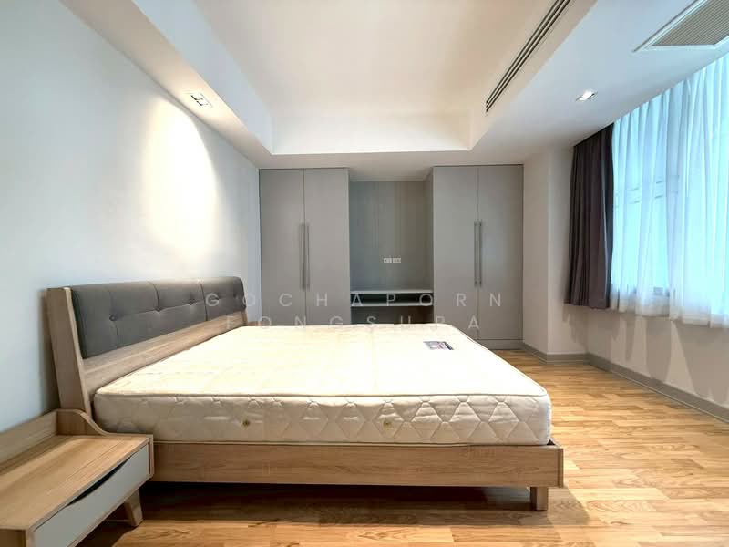 Villa Bajaj, Bangkok, Soi Sukhumvit 19, Khlongtoei Nua, Watthana, Bangkok, 3 Bedrooms, 240 sqm, Condo For Rent, by Gochaporn Fongsupa, 500301600 - DDproperty.com