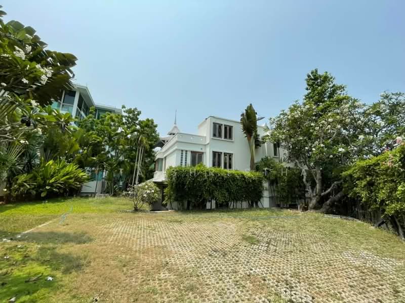 5-BR Villa, Chon Buri (Pattaya), Na Kloe, Bang Lamung (Pattaya), Chon Buri (Pattaya), 5 Bedrooms, 426 sqm, Villa For Sale, by Sita Shrestha, 500301627 - DDproperty.com