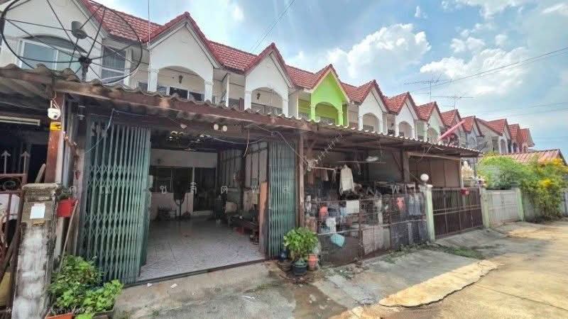 For Sale - ทาวน์เฮ้าส์ บางเขน สุขาภิบาล 5 ซอย 64 กรุงเทพ บ้านสวย ราคาถูก, Bangkok