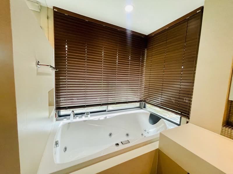 Private Nirvana Residence North-East, Bangkok, Soi Yothin Phatthana 11 Yak 7, Khlong Chan, Bang Kapi, Bangkok, 4 Bedrooms, 350 sqm, Single Detached House For Sale, by สุเทพ รอดด้วยบุญ, 500301639 - DDproperty.com