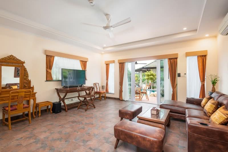 7-BR Villa, Chon Buri (Pattaya), Huai Yai, Bang Lamung (Pattaya), Chon Buri (Pattaya), 7 Bedrooms, 1,600 sqm, Villa For Sale, by Sita Shrestha, 500301676 - DDproperty.com