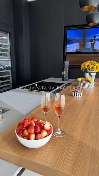 The Ritz-Carlton Residences : เดอะ ริซท์-คาร์ลตัน เรสซิเดนเซส, กรุงเทพ, 114 ถ.นราธิวาสราชนครินทร์, สีลม, บางรัก, กรุงเทพ, 236 ตร.ม., คอนโด ขาย, โดย ธนะพัฒน์ ลิ้มสุขล้ำ, 500301699 - DDproperty.com