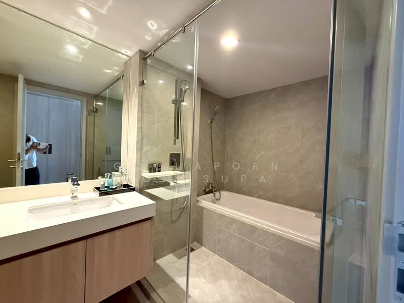 Piya Apartment Sukhumvit 15 : ปิยะ อพาร์ทเม้นท์ สุขุมวิท 15, กรุงเทพ, 99 สุขุมวิท 15, คลองเตยเหนือ, วัฒนา, กรุงเทพ, 198 ตร.ม., คอนโด ให้เช่า, โดย Gochaporn Fongsupa, 500301722 - DDproperty.com