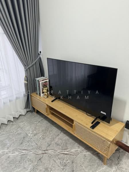 Pathumwan Resort, Bangkok, Phayathai Road, Thanon Phaya Thai, Ratchathewi, Bangkok, 2 Bedrooms, 60 sqm, Condo For Rent, by Chirattiya Lakkham, 500301728 - DDproperty.com